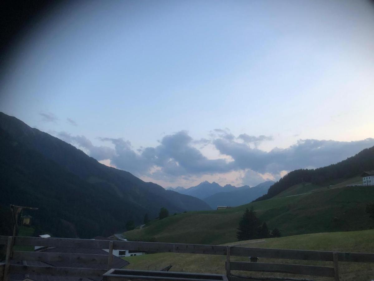 Peerfect Ferienwohnungen Navis Extérieur photo